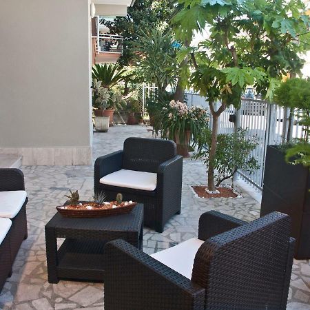 Alba D'Abruzzo Bed And Breakfast Alba Adriatica Exteriör bild